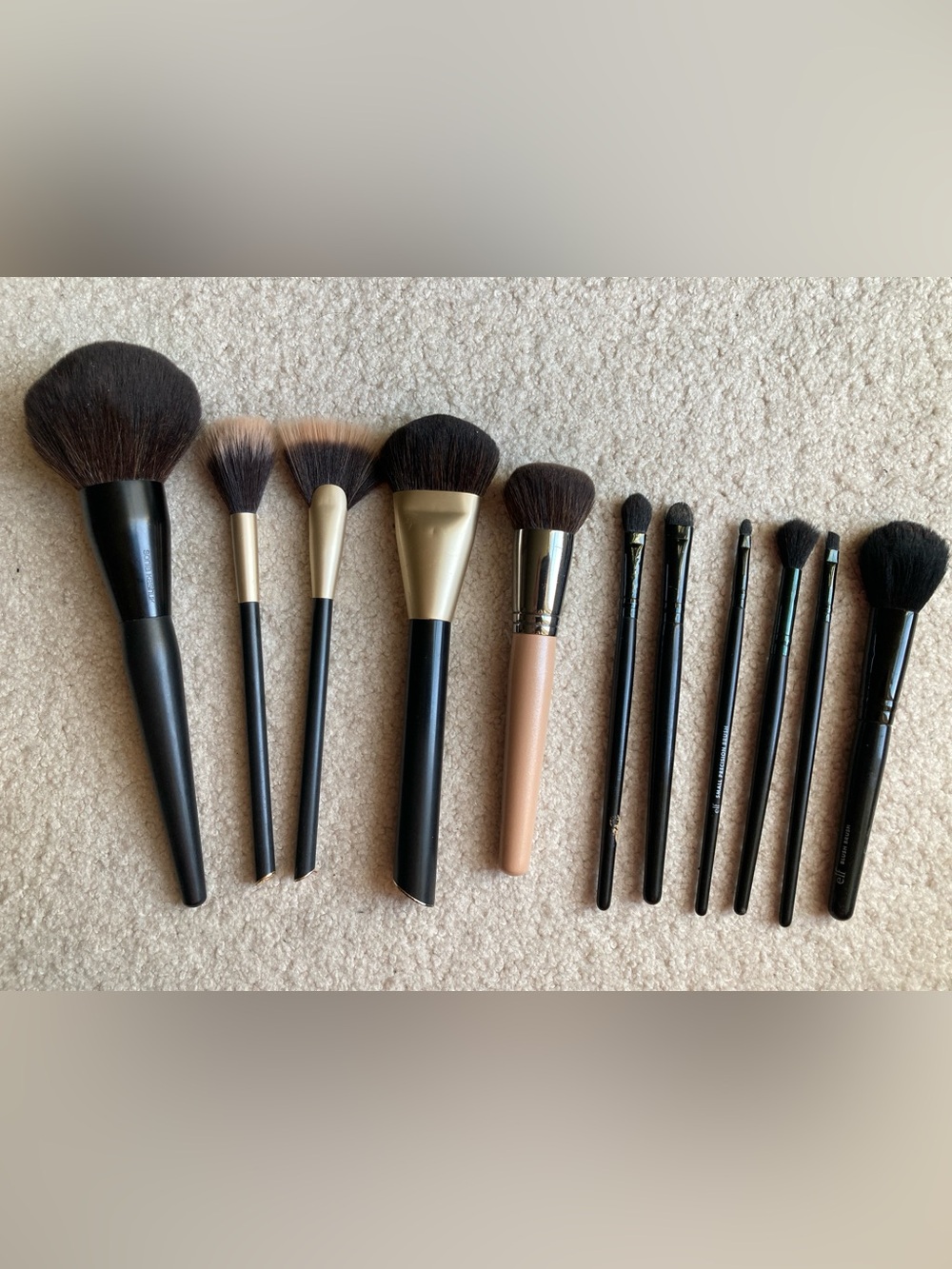 Assorted set of used 11 makeup brushes including Sephora, sonia kashuk and elf